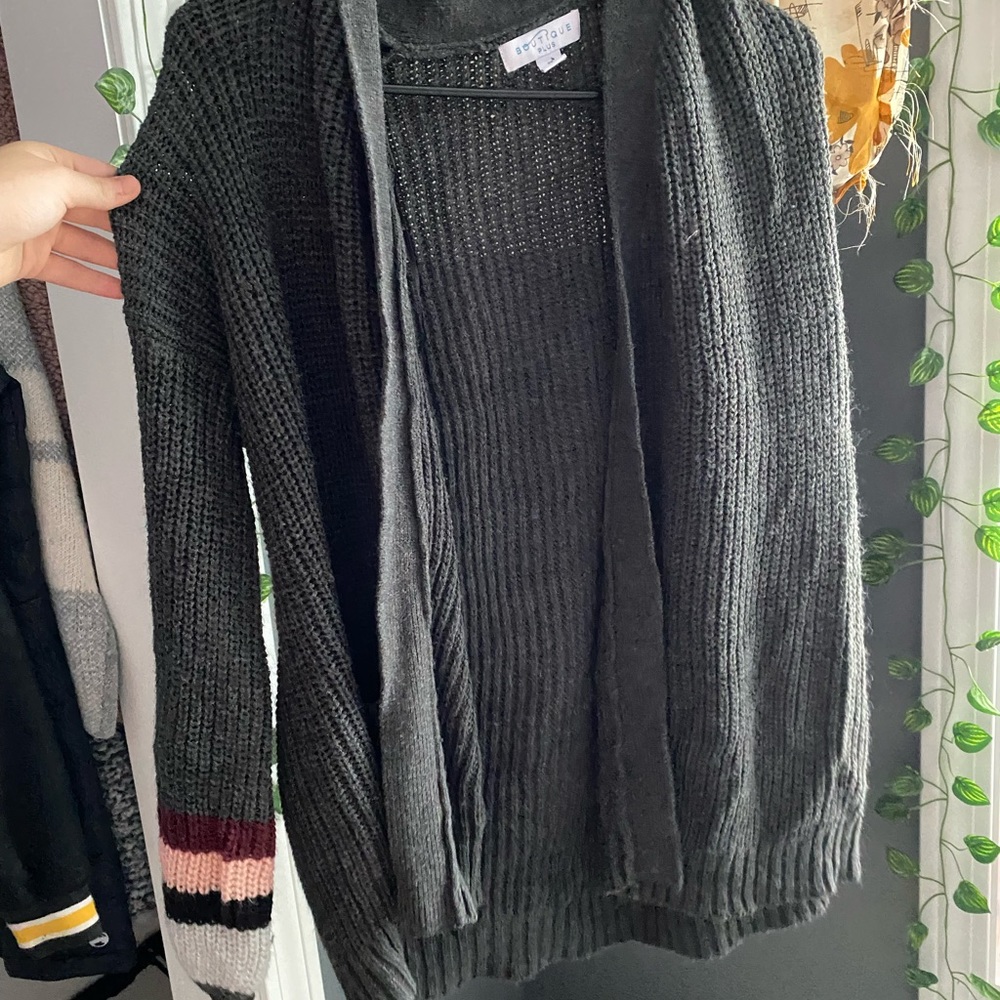 Boutique Plus Dark Grey and Multicolor Cardigan